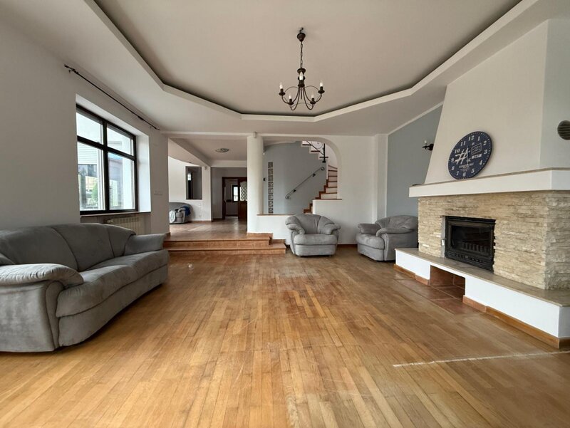 Baneasa De inchiriat Vila 6 camere Ion Ionescu de la Brad Plan Secund