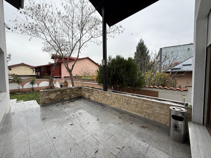 Baneasa De inchiriat Vila 6 camere Ion Ionescu de la Brad Plan Secund