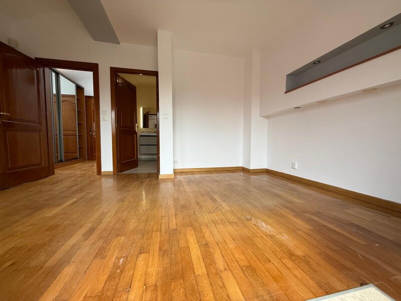 Baneasa De inchiriat Vila 6 camere Ion Ionescu de la Brad Plan Secund